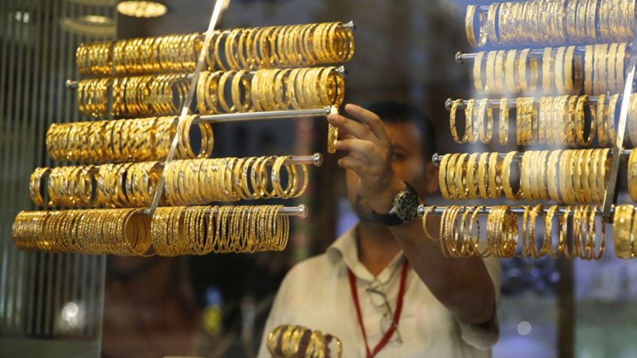 Kuyumcular cumartesi günü açık mı? 2025 Kuyumcuların çalışma saatleri merak ediliyor Kuyumcular cumartesi günü açık mı? 2025 Kuyumcuların çalışma saatleri merak ediliyor