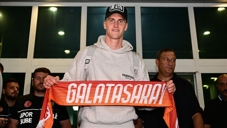 Listede yok yok! Galatasaray'ın tarihe geçecek çılgın planı: 11 futbolcu parasına tek yıldız - 5. Resim