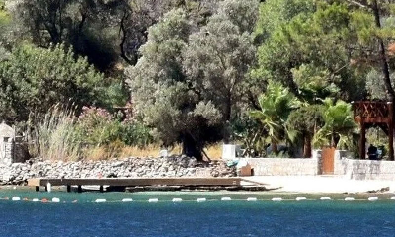 Şahan Gökbakar’ın iskelesi söküldü! Yargı kaçak yapıyı affetmedi - 1. Resim