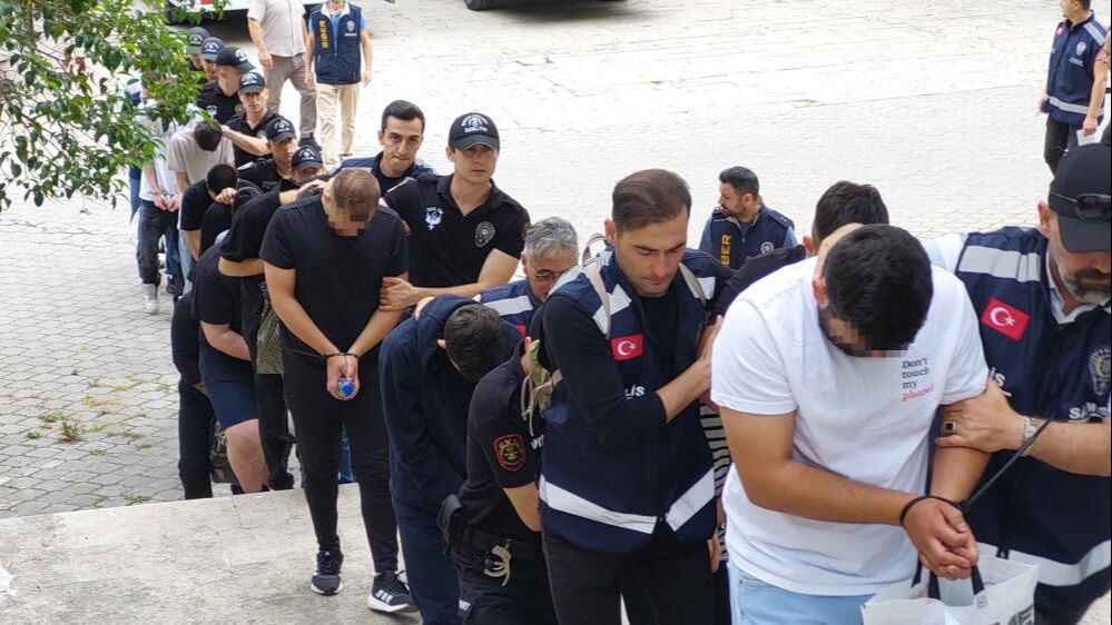 Samsun merkezli dev operasyon! Onlarca g&ouml;zaltı var, kadın erkek hepsi adliyede... - 6. Resim