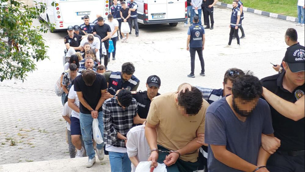 Samsun merkezli dev operasyon! Onlarca g&ouml;zaltı var, kadın erkek hepsi adliyede... - 4. Resim