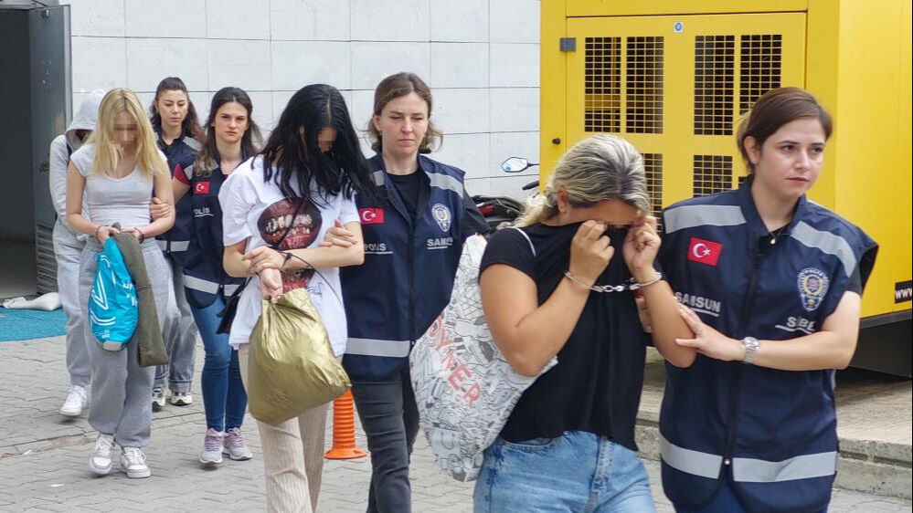 Samsun merkezli dev operasyon! Onlarca g&ouml;zaltı var, kadın erkek hepsi adliyede... - 1. Resim