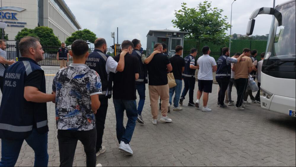 Samsun merkezli dev operasyon! Onlarca g&ouml;zaltı var, kadın erkek hepsi adliyede... - 2. Resim