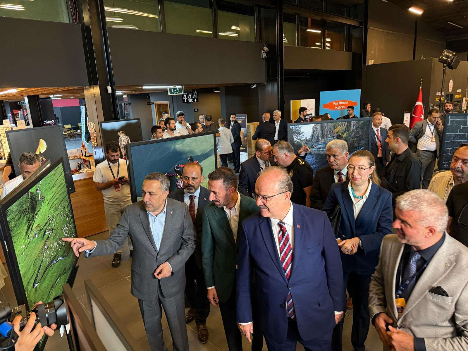 300 etkinlik, 9 gün şölen! Van Kültür Yolu Festivali kapılarını açtı - 2. Resim