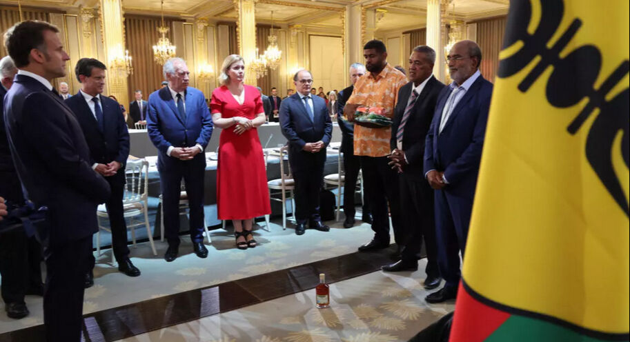 Fransa ile Yeni Kaledonya arasında 