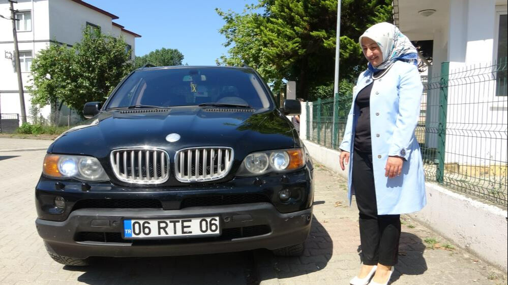 Gören bir daha bakıyor! Cumhurbaşkanı Erdoğan'ın adını taşıyan plakaya büyük ilgi: Bu fırsatı kaçırmadım - 4. Resim