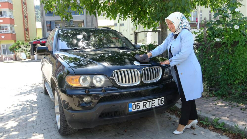 Gören bir daha bakıyor! Cumhurbaşkanı Erdoğan'ın adını taşıyan plakaya büyük ilgi: Bu fırsatı kaçırmadım - 1. Resim