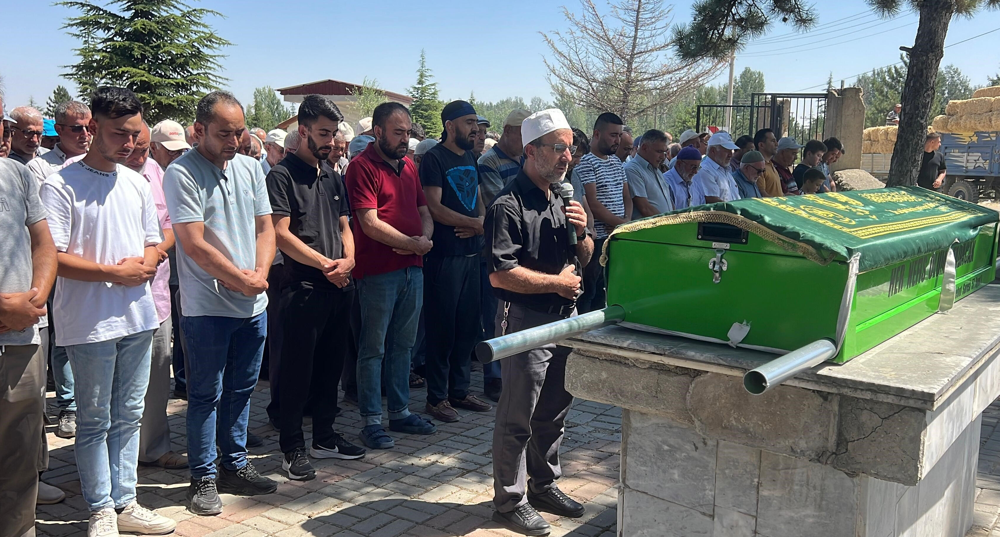 Günün en acı karesi! 1 sene arayla iki evlatlarını aynı sebepten kaybettiler - 1. Resim