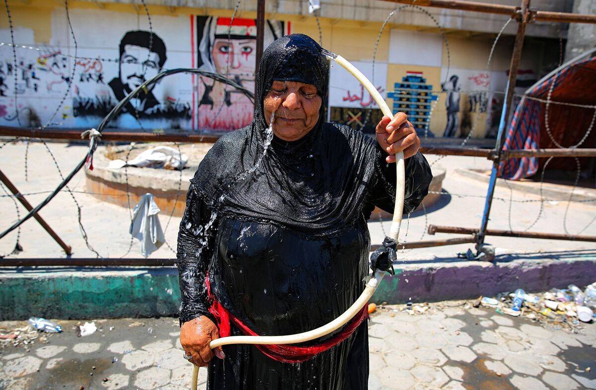 Termometre 46'yı gösterdi, işçi ve esnaf kavruldu!