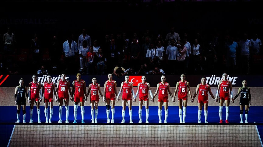 Türkiye İtalya voleybol maçı hangi kanalda, saat kaçta? Filenin Sultanları kritik karşılaşmaya çıkacak - 1. Resim