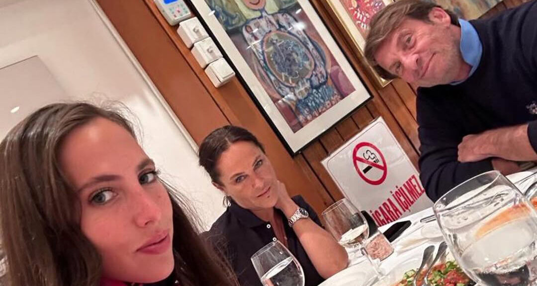 Zehra Çilingiroğlu'nun özel plakalı yeni aracı! Değeri dudak uçuklattı - 1. Resim