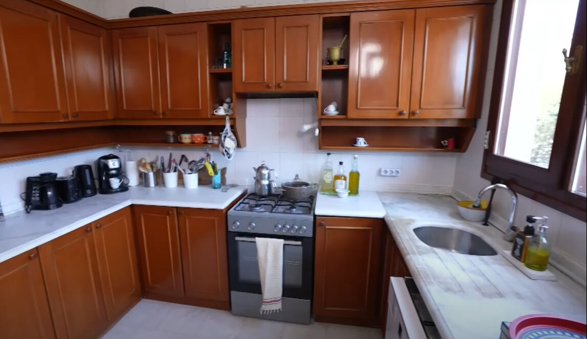 Adeta bir müze! Oyuncu Tiraje Başaran'ın evi gündem oldu: Bir bakan bir daha baktı... - 6. Resim