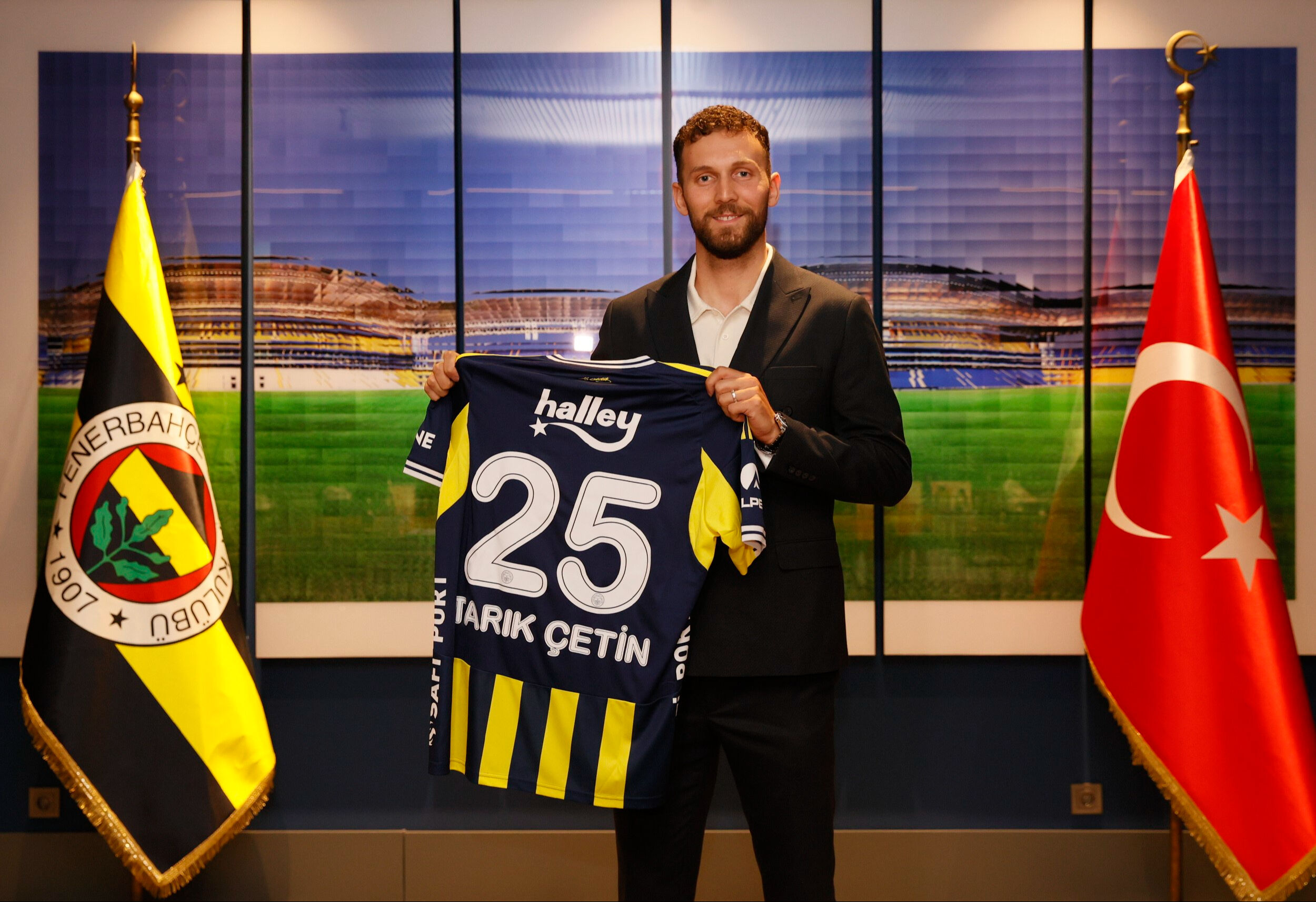 Altyapıdan yetişti... Fenerbahçe kaleci Tarık Çetin'i yeniden kadrosuna kattı - 1. Resim