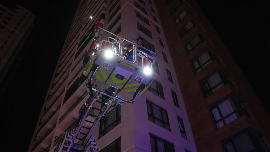 Ankara'da yangın faciası! 26 katlı bina alev alev, çok sayıda ölü ve yaralı var - 1. Resim