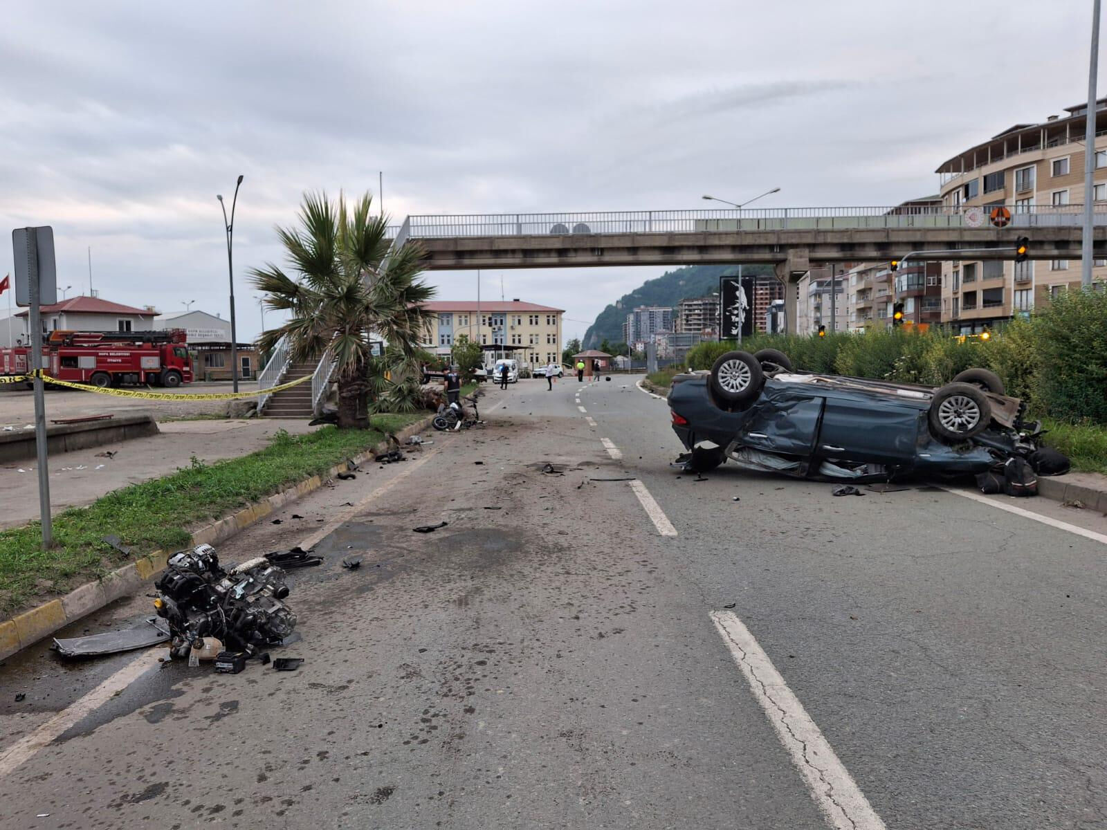 Artvin'de feci kaza! Otomobil ile motosiklet çarpıştı: 2 ölü - 1. Resim