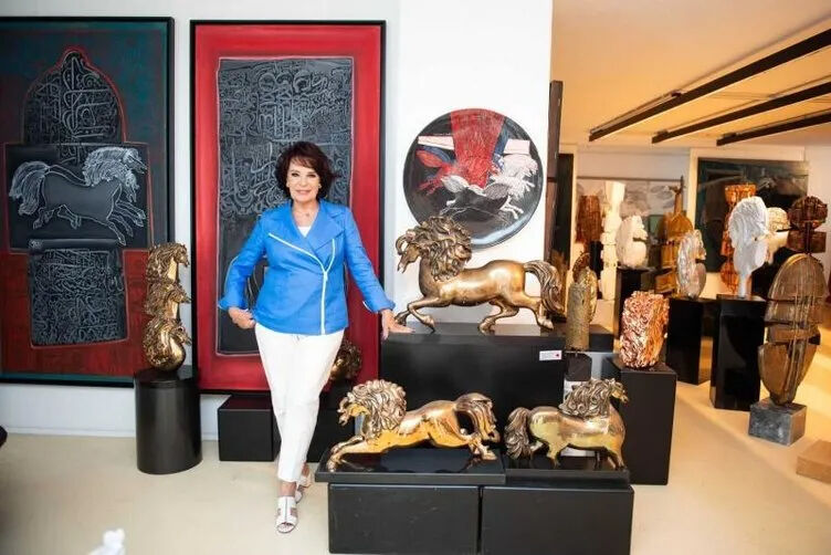 Bulaşıkçılık yaparken keşfedildi! Hülya Koçyiğit’in desteğiyle hayatı değişti - 6. Resim