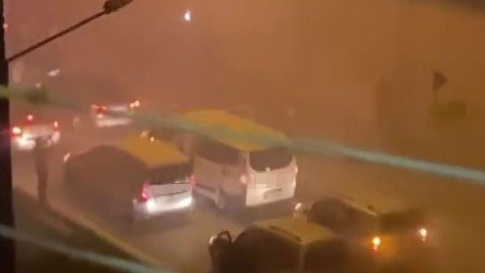 Bursa'da vatandaşı çileden çıkaran anlar! Silahlar patladı, etraf savaş alanına döndü - 1. Resim