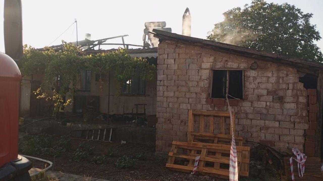 Denizli'de feci olay! Yatalak hasta yangında hayatını kaybetti Denizli'de feci olay! Yatalak hasta yangında hayatını kaybetti