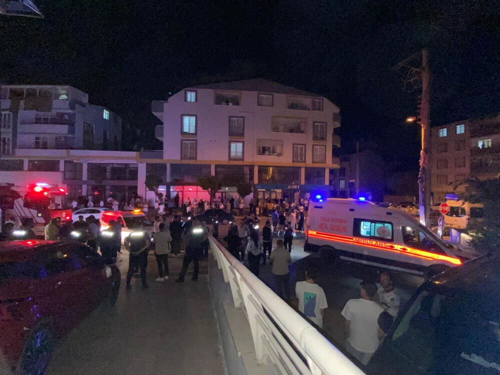 D&uuml;ğ&uuml;n değil korku filmi! İnsanlar hastanelik oldu... Her yer karanlığa b&uuml;r&uuml;nd&uuml;, dumanlar yayıldı - 2. Resim