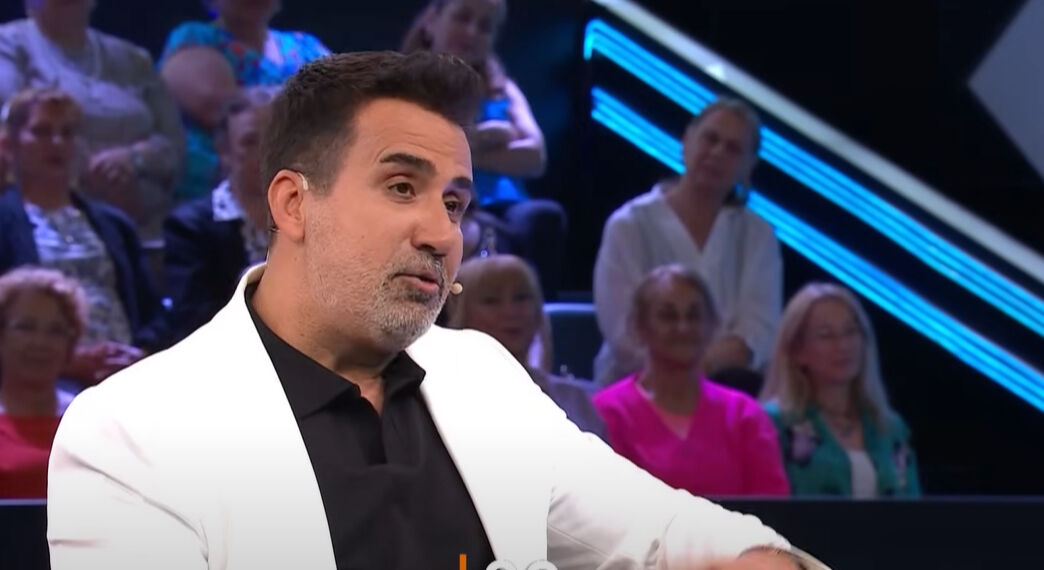 Emrah ilk kez bir yarışma programında! Müge Anlı duygulandı: Şarkıcının yarışma nedeni alkış topladı - 1. Resim