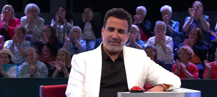 Emrah ilk kez bir yarışma programında! Müge Anlı duygulandı: Şarkıcının yarışma nedeni alkış topladı - 3. Resim