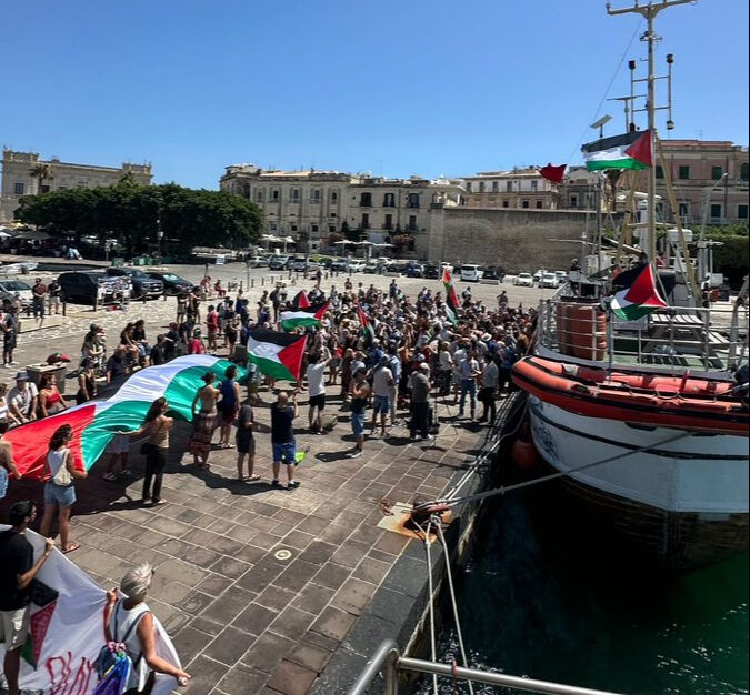Handala Gazze yolunda! Ünlü Oyuncu Berger ve aktivistler yola çıktı - 1. Resim
