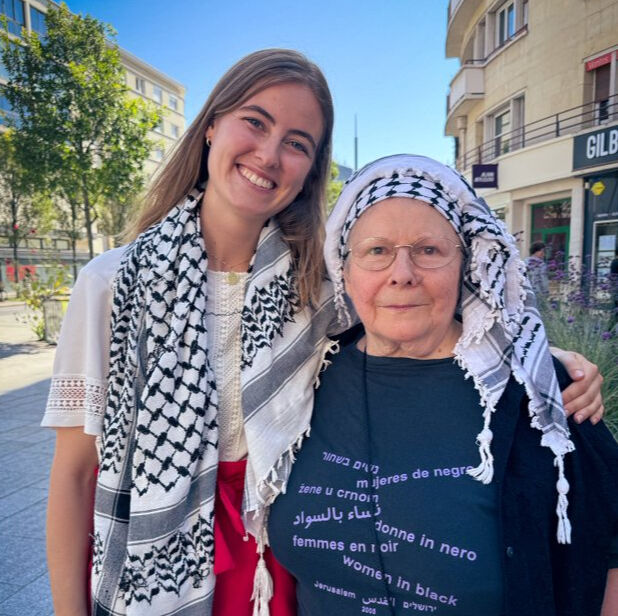 Handala Gazze yolunda! Ünlü oyuncu Berger ve aktivistler yola çıktı Avrupa Parlamentosu üyesi Emma Fourreau ve 70 yaşındaki Norveçli aktivist Vigdis Bjorvand