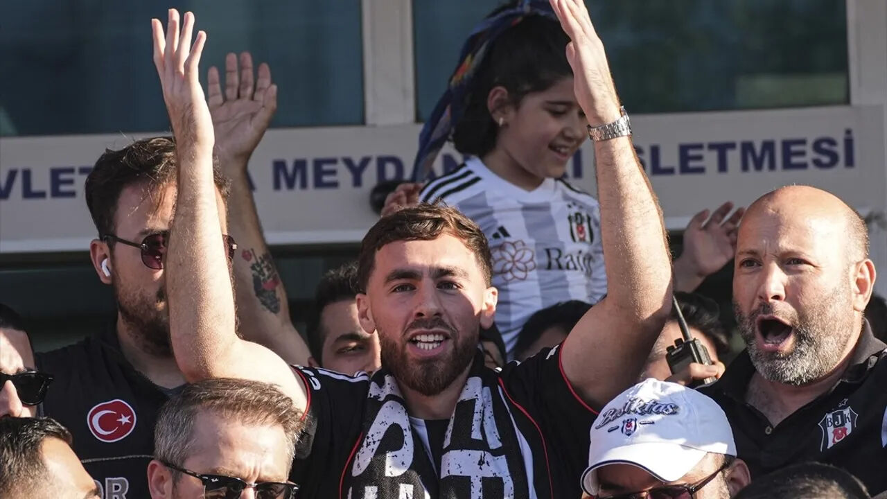 Orkun Kökçü imza töreni hangi kanalda? Canlı yayın bilgileri açıklandı! - 5. Resim