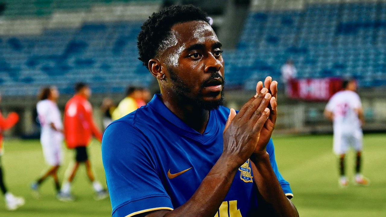 Osayi-Samuel yeni takımıyla ilk kez sahnede! O paylaşım olay oldu - 1. Resim