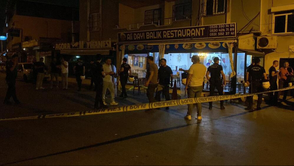 Restoranda hesap kavgası kanlı bitti! 1'i ağır 7 yaralı var - 2. Resim