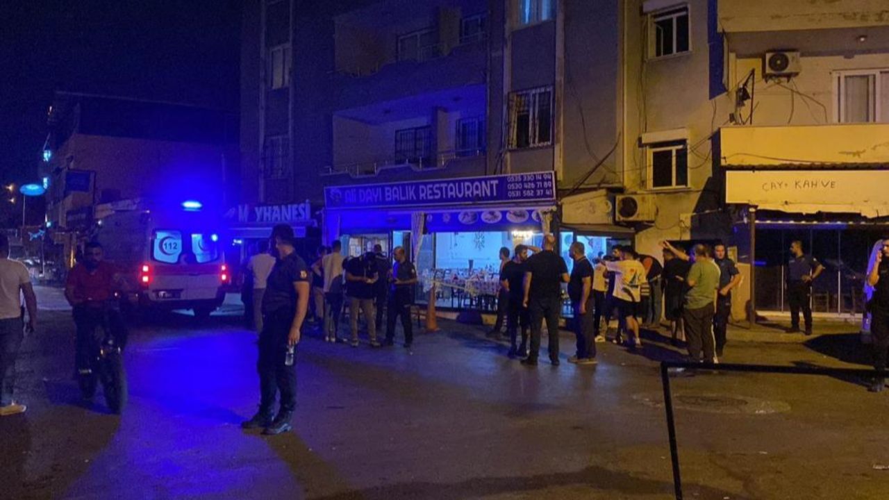 Restoranda hesap kavgası kanlı bitti! 1'i ağır 7 yaralı var Restoranda hesap kavgası kanlı bitti! 1'i ağır 7 yaralı var