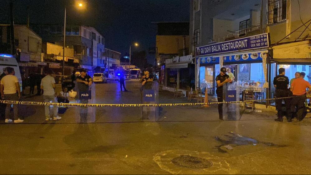 Restoranda hesap kavgası kanlı bitti! 1'i ağır 7 yaralı var - 1. Resim