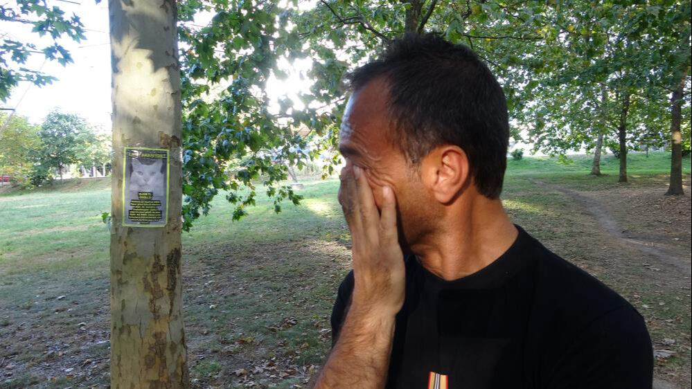 Sokak sokak gezip gözyaşları içinde onu arıyor! Bulana binlerce lira verecek Sokak sokak gezip gözyaşları içinde onu arıyor! Bulana binlerce lira verecek - 2. Resim