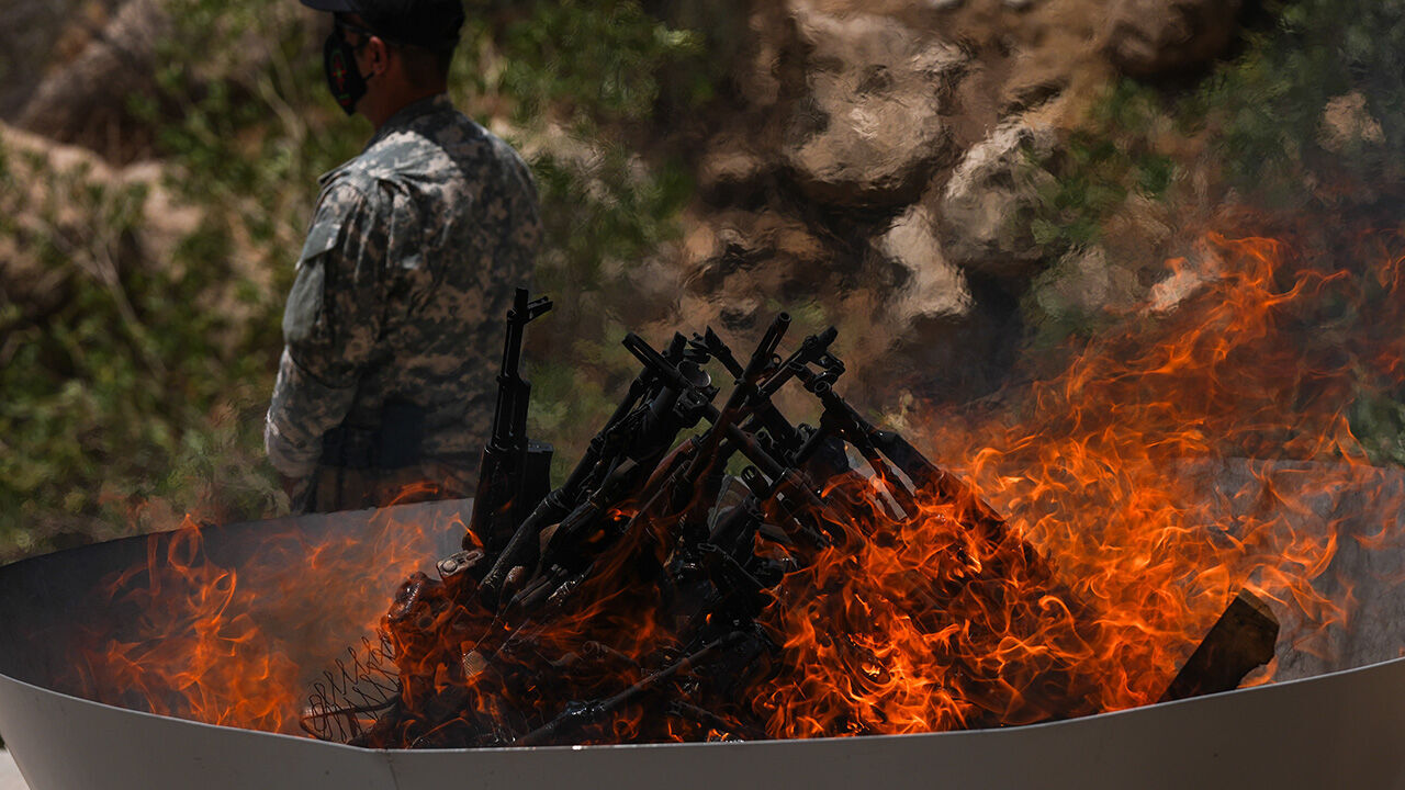 Türkiye Modeli örnek olacak! Silah bırakmada dünyada ilk defa farklı süreçler izlendi - 1. Resim