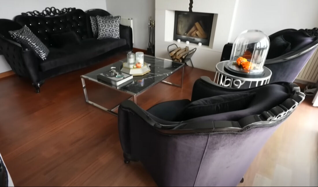 120 milyonluk yatırımdan sonra şimdi de saray gibi ev! Berdan Mardini'nin Beyaz köşkü görenleri şaşırttı - 6. Resim