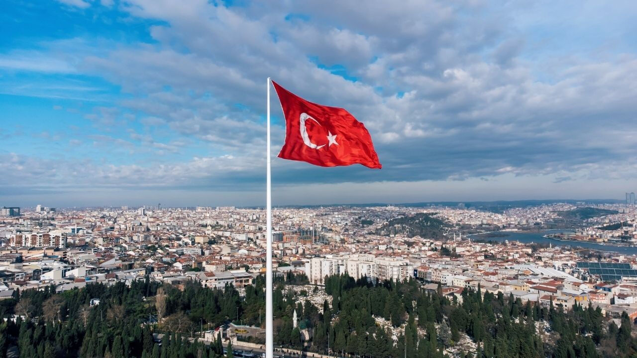 15 Temmuz'da bayrak asılır mı? - 1. Resim