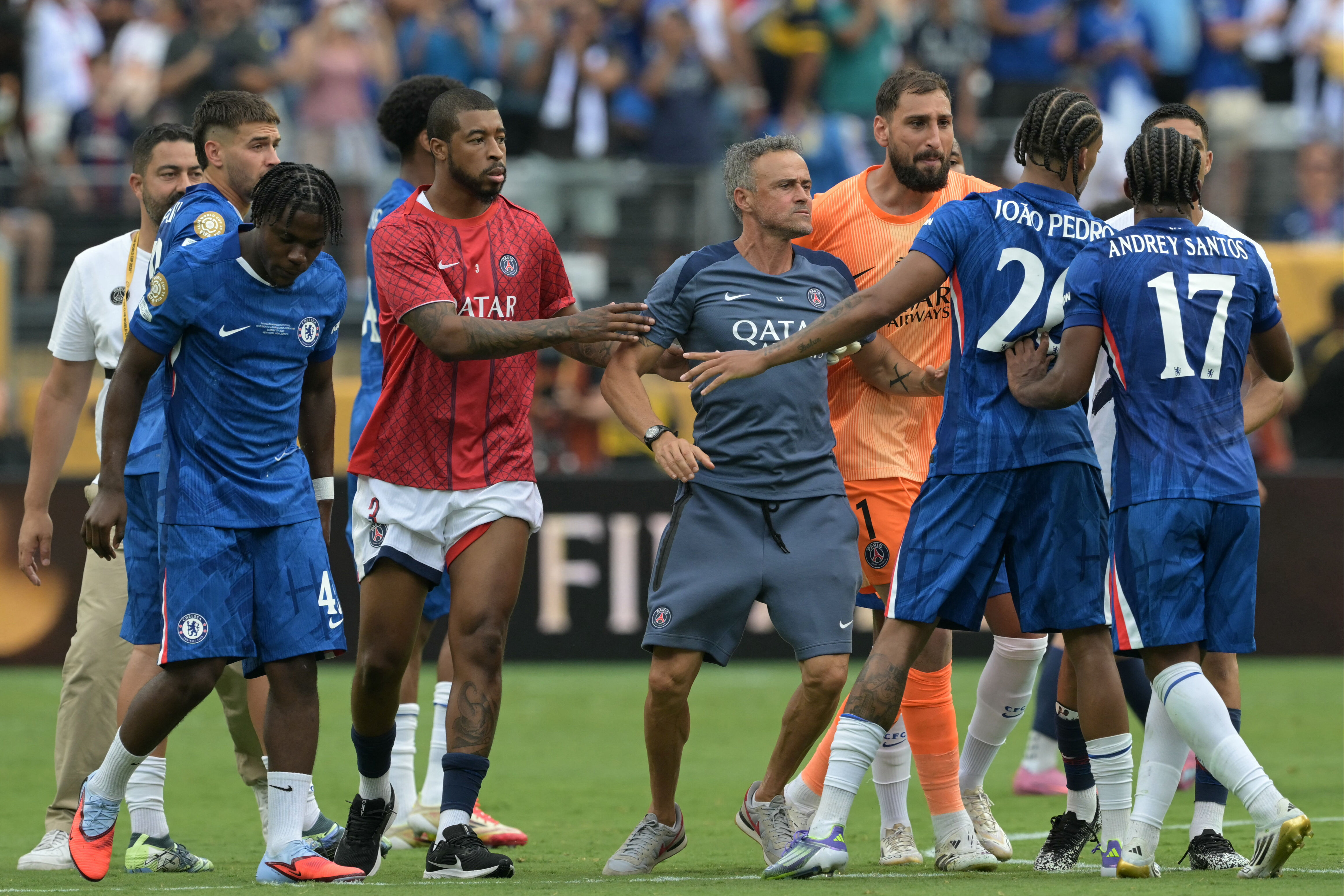 Chelsea-PSG maçı sonrası ortalık karıştı! Luis Enrique'den skandal hareket - 1. Resim