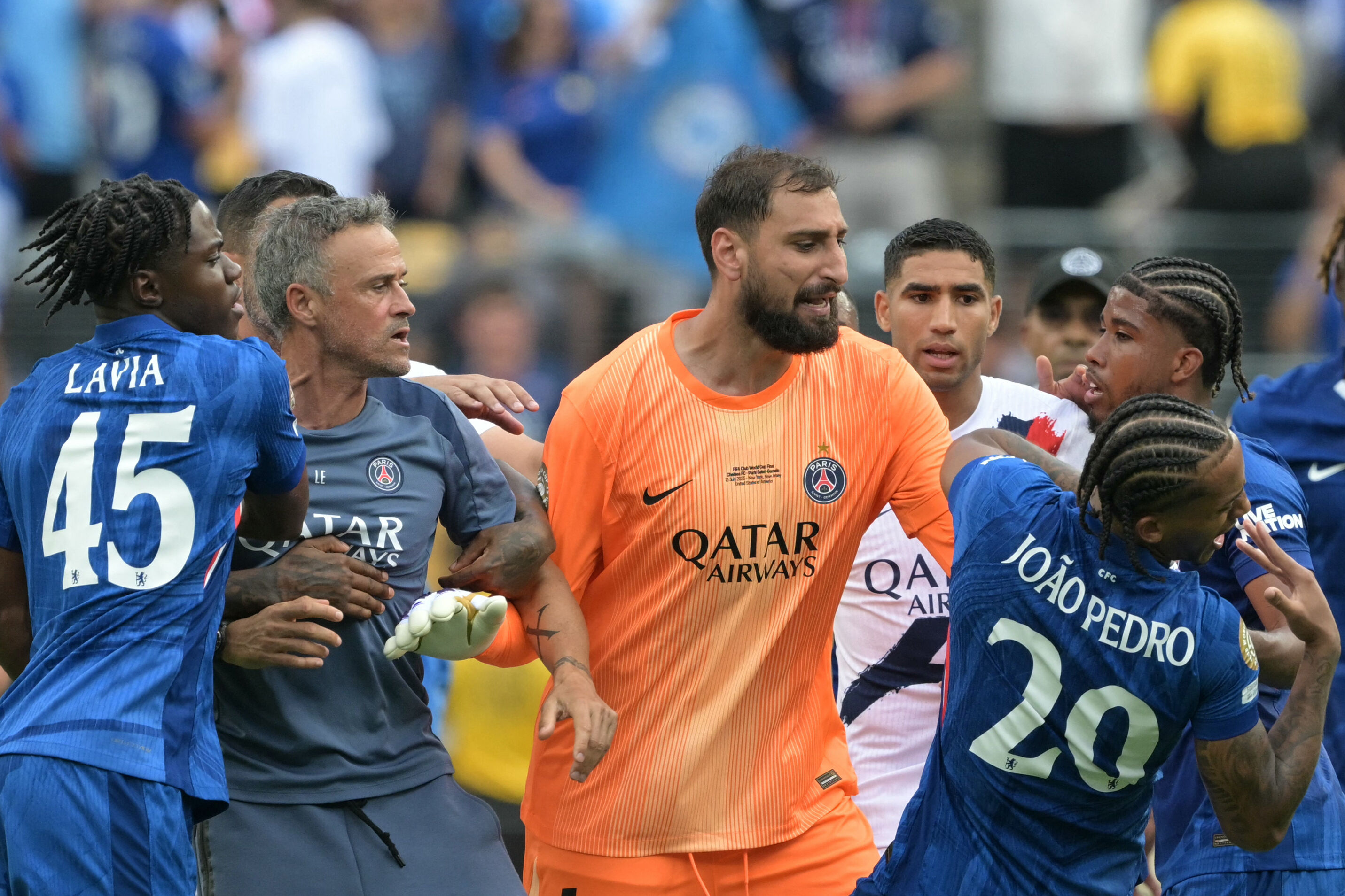Chelsea-PSG maçı sonrası ortalık karıştı! Luis Enrique'den skandal hareket - 4. Resim