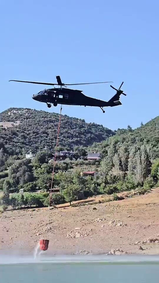 Çocuğa selam göreve devam! Küçük kızın babası konuştu: Pilotların görebileceğini sanmıyordum - 3. Resim