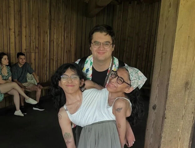 Herkes bunu konuşuyor! Yapışık ikizlerden biri evlendi, diğeri ise evlenmek istemiyor - 3. Resim