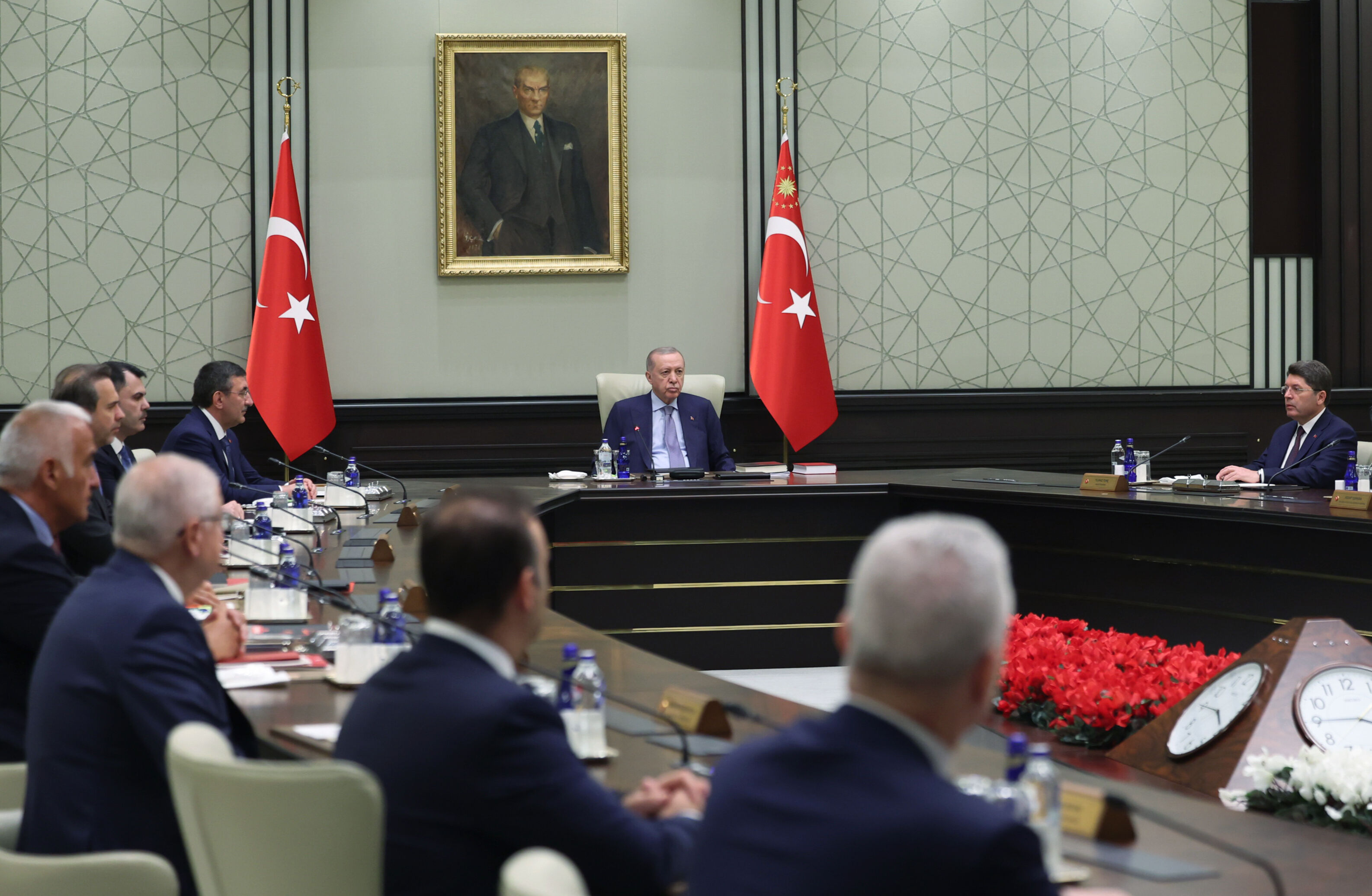 Kabine değişikliği iddiası! Kulisler hareketlendi, gözler verilen tarihe çevrildi - 2. Resim