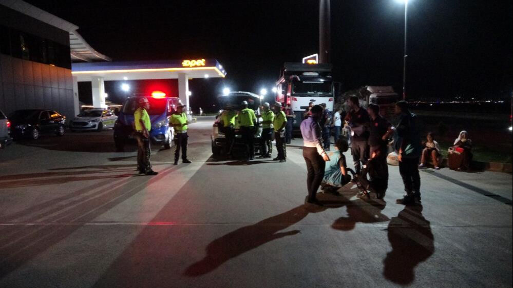 Malatya'da yolcu otobüsü, akaryakıt istasyonuna daldı! Çok sayıda yaralı var - 5. Resim