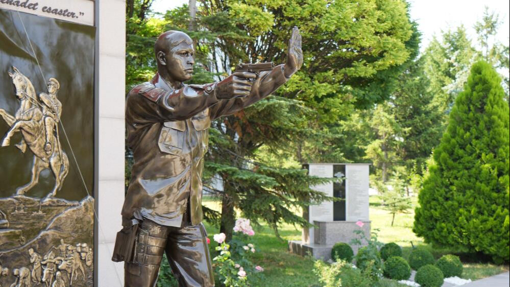 15 Temmuz darbe girişiminin seyrini değiştirdi! Ömer Halisdemir'in şehit düştüğü yere özel koruma - 2. Resim