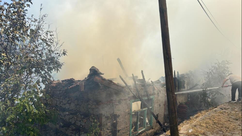 Anız yangını felaketi getirdi! Asırlık düğmeli evler küle döndü - 5. Resim