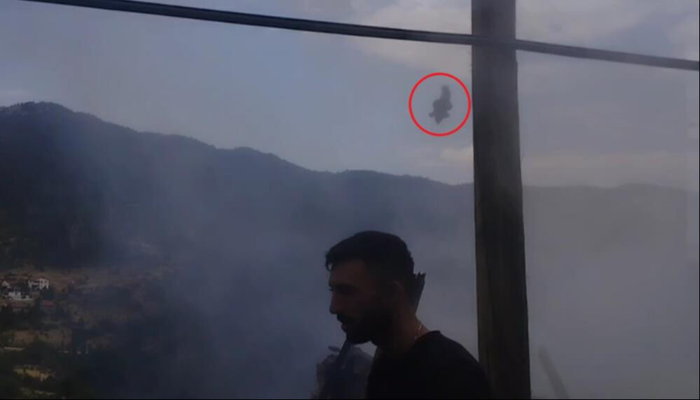 Anız yangını felaketi getirdi! Asırlık düğmeli evler küle döndü - 2. Resim