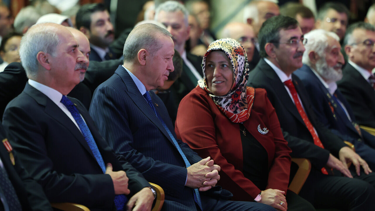 Cumhurbaşkanı Erdoğan'dan 15 Temmuz mesajı: Çukura atılan vatansız FETÖ'nün tuzağını milletimiz bozdu - 3. Resim