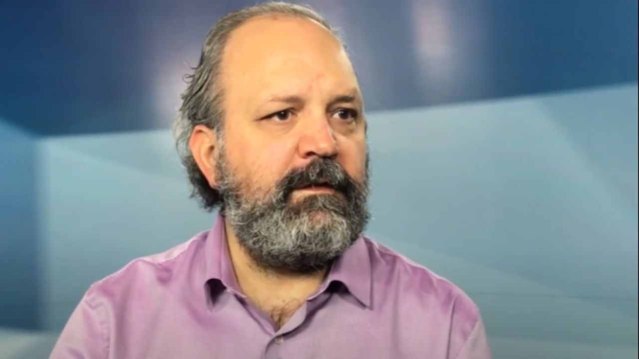 Emrah Kolukısa kimdir? Oynadığı dizi ve filmler merak ediliyor Emrah Kolukısa kimdir? Oynadığı dizi ve filmler merak ediliyor