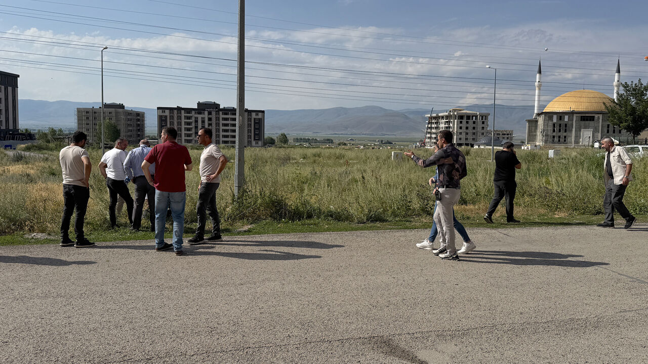 Erzurum'da hareketli anlar! Çocuklar buldu, sokağa giriş çıkışlar kapatıldı - 3. Resim