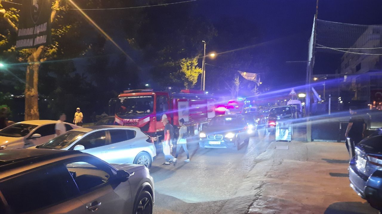 Kocaeli'de gaz sızıntısı! İnsanlar gece yarısı tahliye edildi Kocaeli'de gaz sızıntısı! İnsanlar gece yarısı tahliye edildi