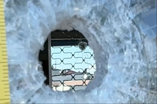 Küçükçekmece'de silah sesleri! Dükkanlar hedef alındı - 2. Resim